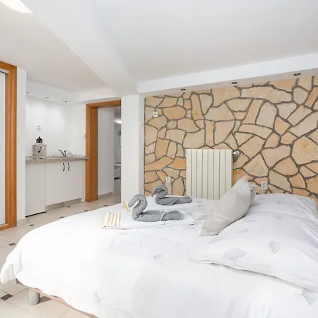 Tina Apartment